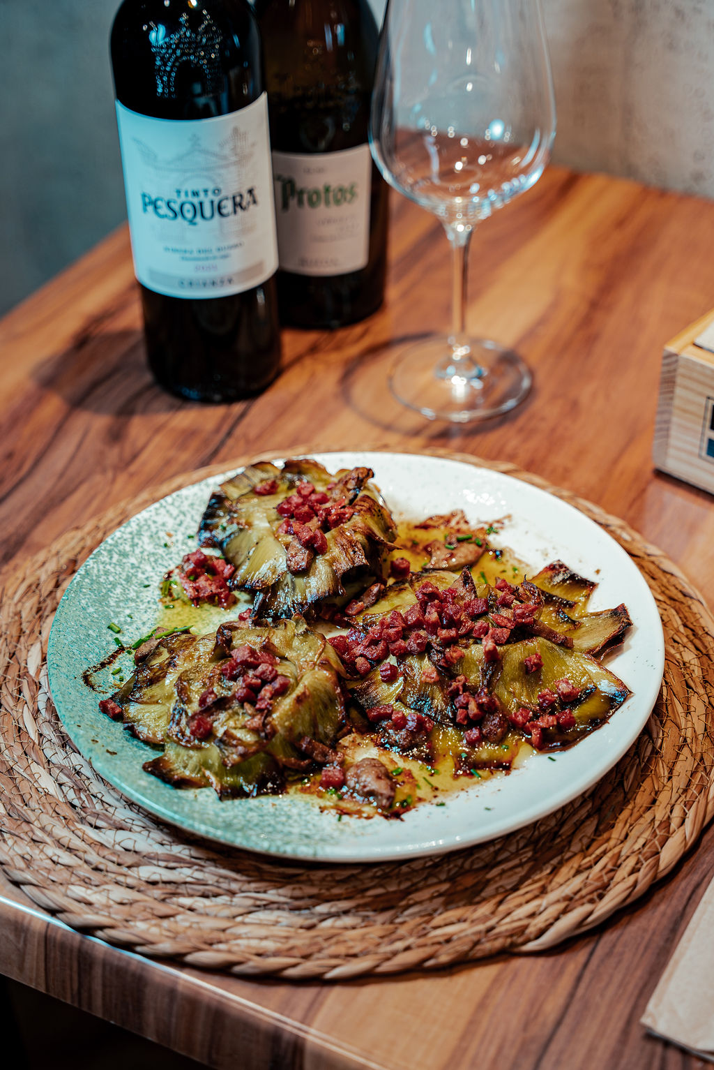 Alcachofas con Foie y Jamon