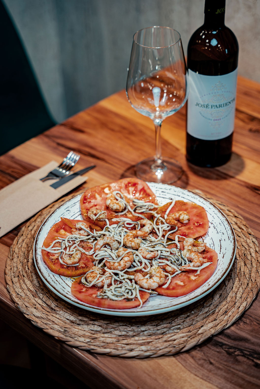 Ensalada Templada de gambas y gulas